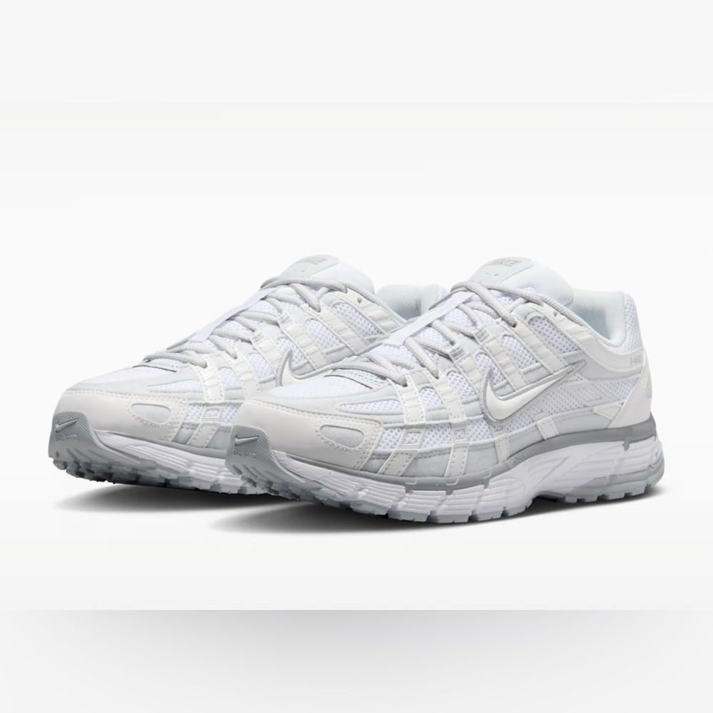 Nike 6000 Women’s White Athletic Running Sneakers - size 5.5